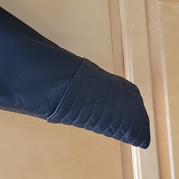 Vintage 80's lamb leather jacket - Picture 8 of 9